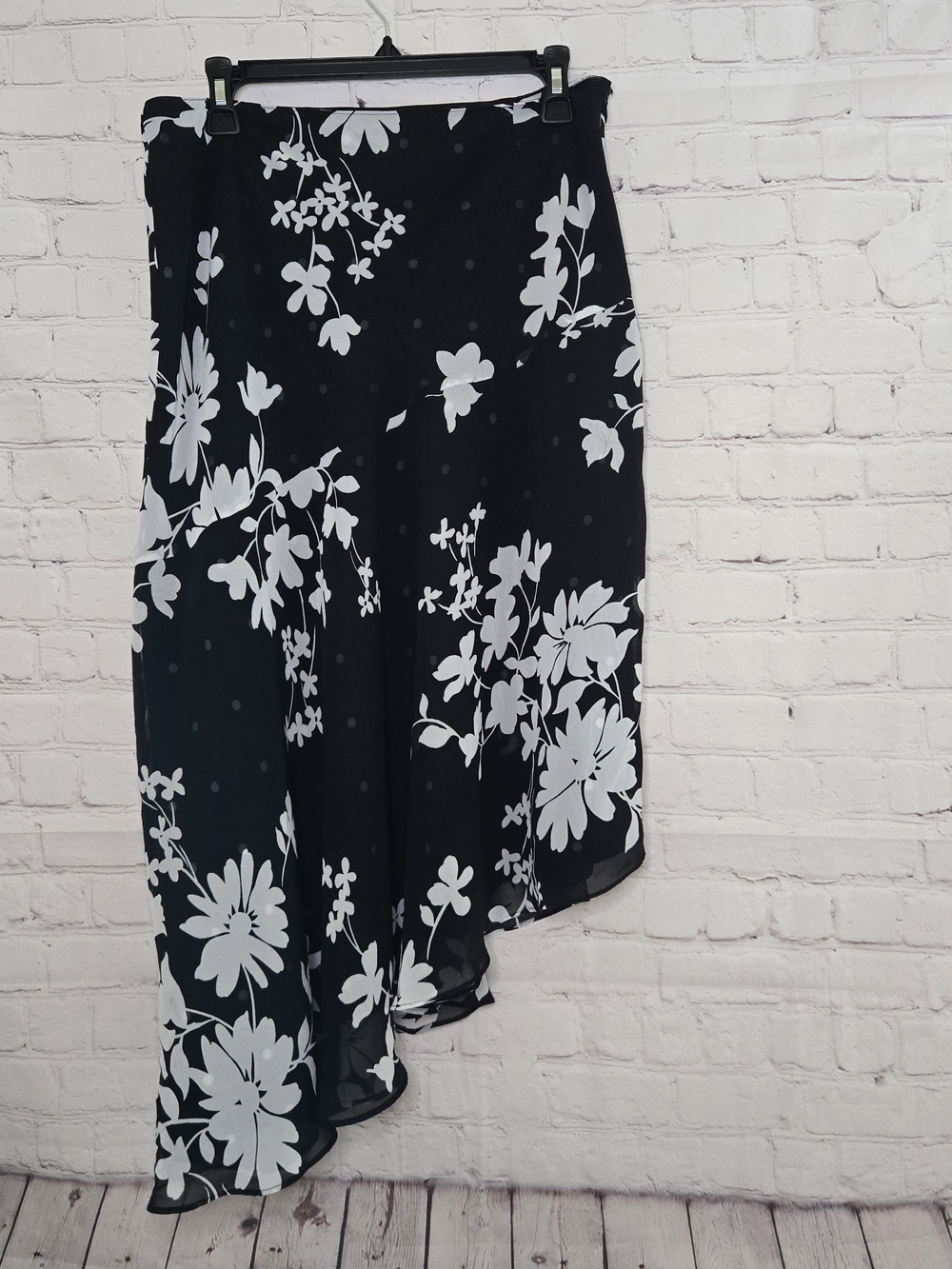 Bandolino Black & White Floral Asymmetrical Skirt Fairygrunge Sz 12